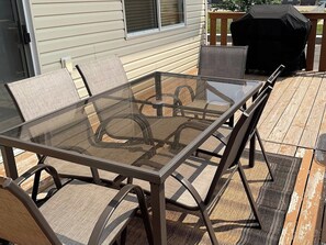 屋外ダイニングエリア