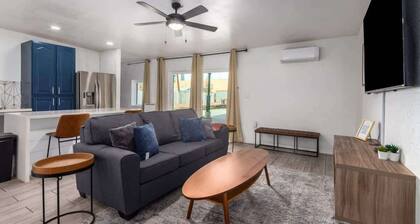 Pool & Volleyball Court - Cozy Casita