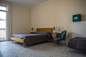 1 dormitori, un bressol de viatge, wifi gratuïta i roba de llit 