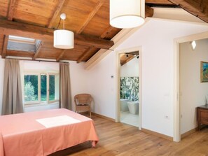 3 habitaciones, tabla de planchar con plancha y wifi 