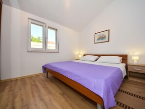 3 室のベッドルーム、インターネット