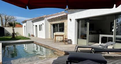 Maison spacieuse avec Piscine et Spa Ă 5 minutes de La Rochelle