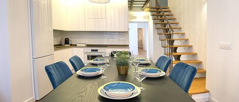 Family Apartment | Private kitchen | Full-size fridge, microwave, oven, stovetop