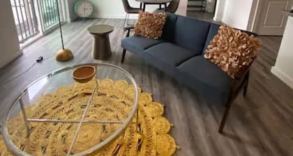 Top Floor Apartment Downtown