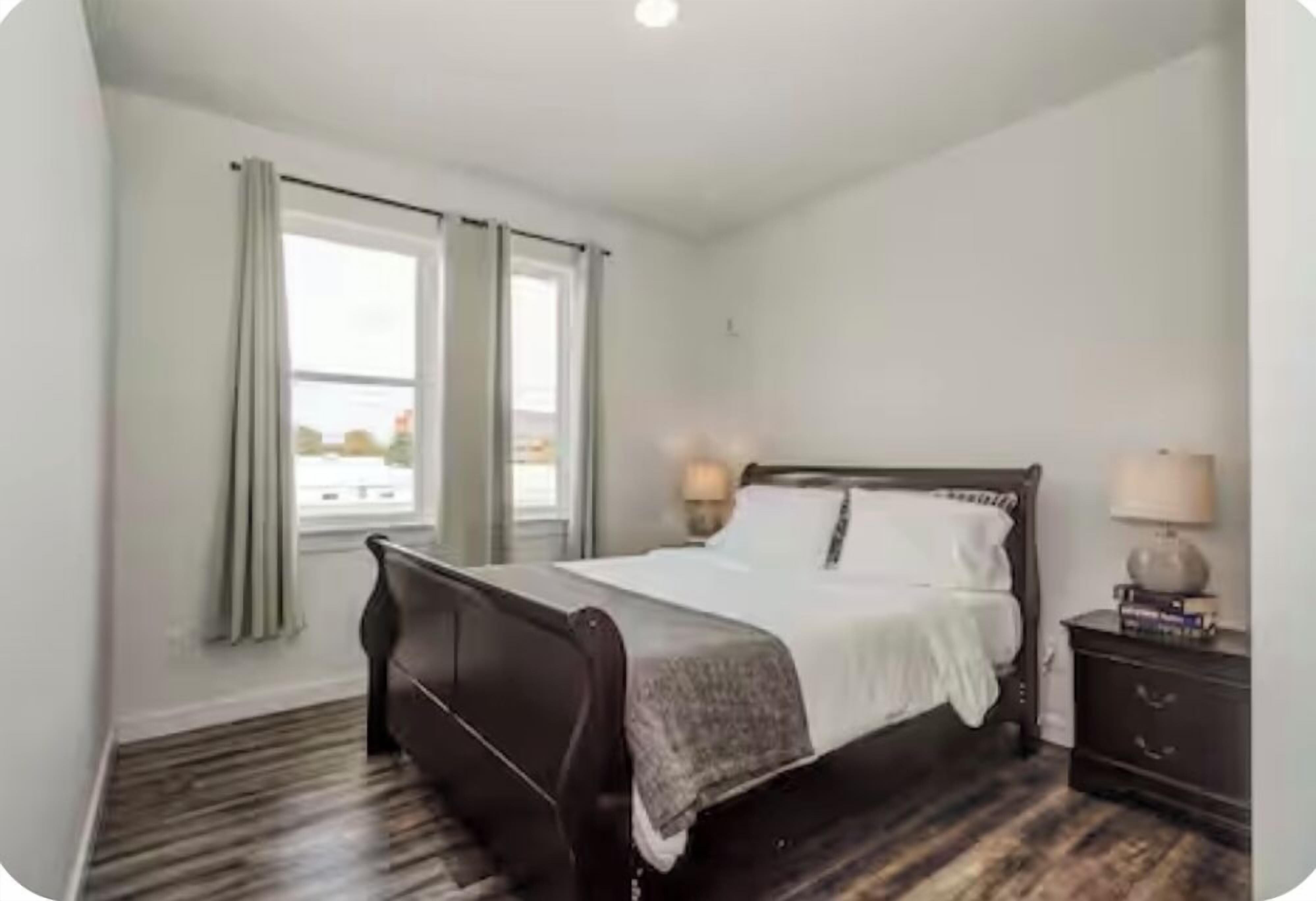 1 chambre, coffres-forts dans les chambres, fer et planche à repasser