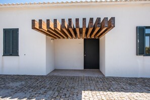 Exterior - Casa São João a 400 Metros da Praia com Jardim (Arcozelo)