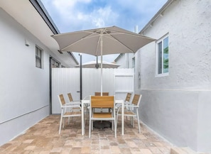 Outdoor dining