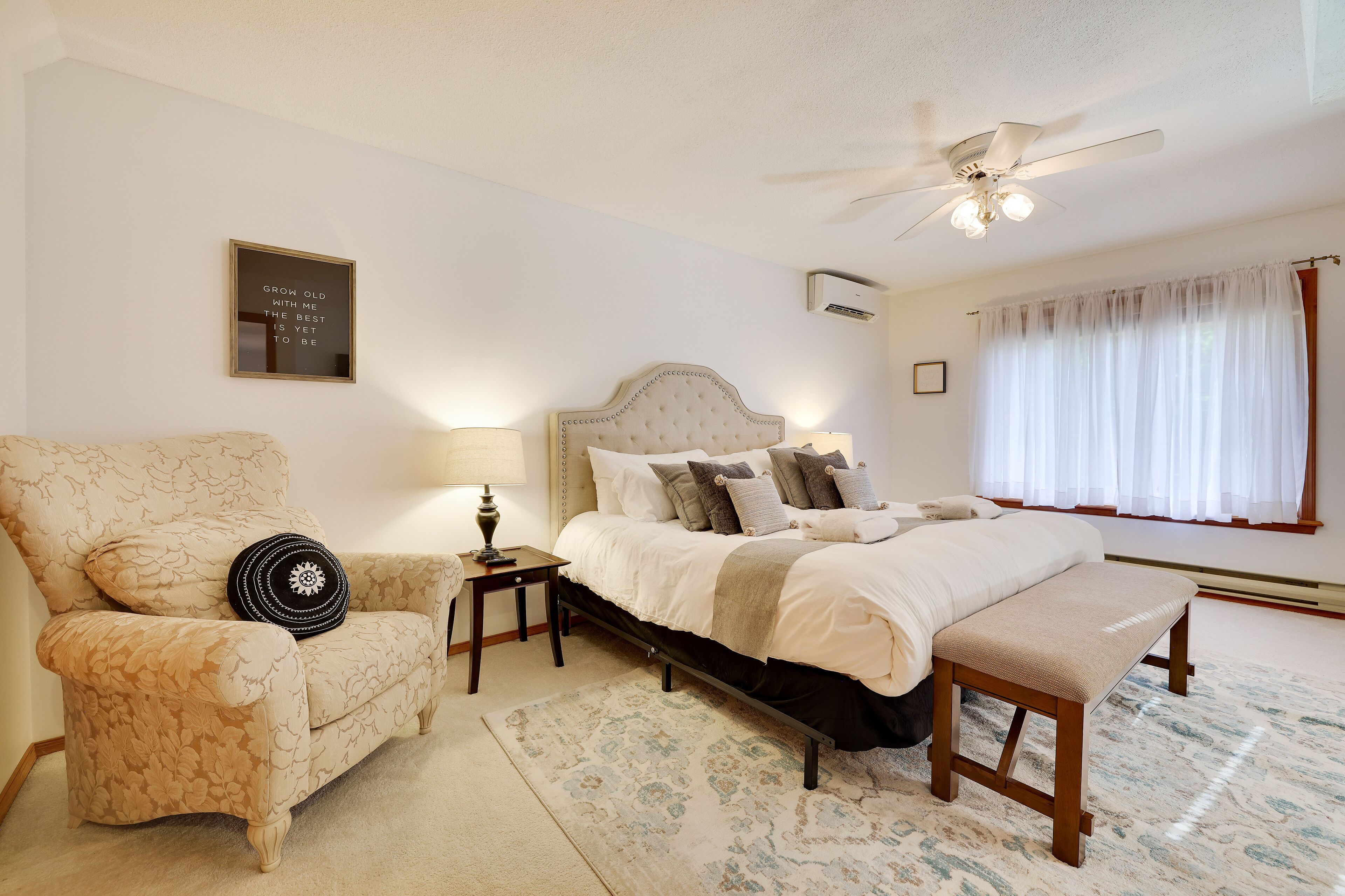 5 soverom, strykejern/-brett, reiseseng for barn og wi-fi (inkludert)