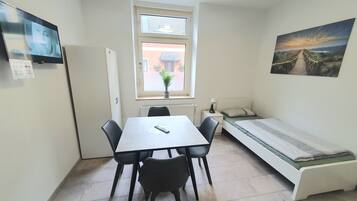 3 Schlafzimmer, Bügeleisen/Bügelbrett, WLAN, Bettwäsche