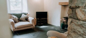 Cute and cosy 2 bed cottage in beautiful Solva