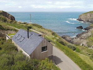 Unclassified image, 3 of 44, button