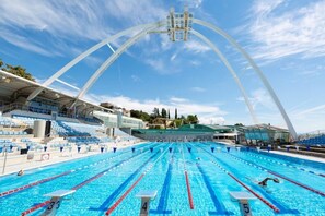 Pool - Mannequin: Close to the beach and pool, parking provided (Rijeka)