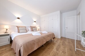 1 bedroom, in-room safe, iron/ironing board, free WiFi