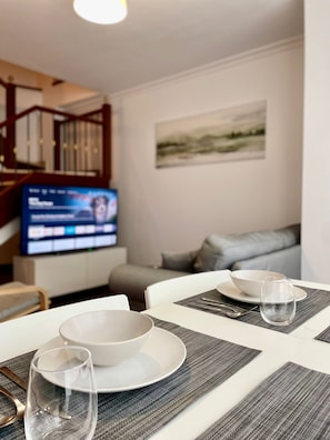 Smart TV - Cies Suitel Lopez de Neira 28 (Vigo)