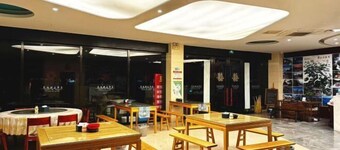 Xingyu Theme Hotel (Huangshan Scenic Area)
