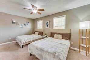 2 Schlafzimmer, Bügeleisen/Bügelbrett, kostenloses WLAN, Bettwäsche