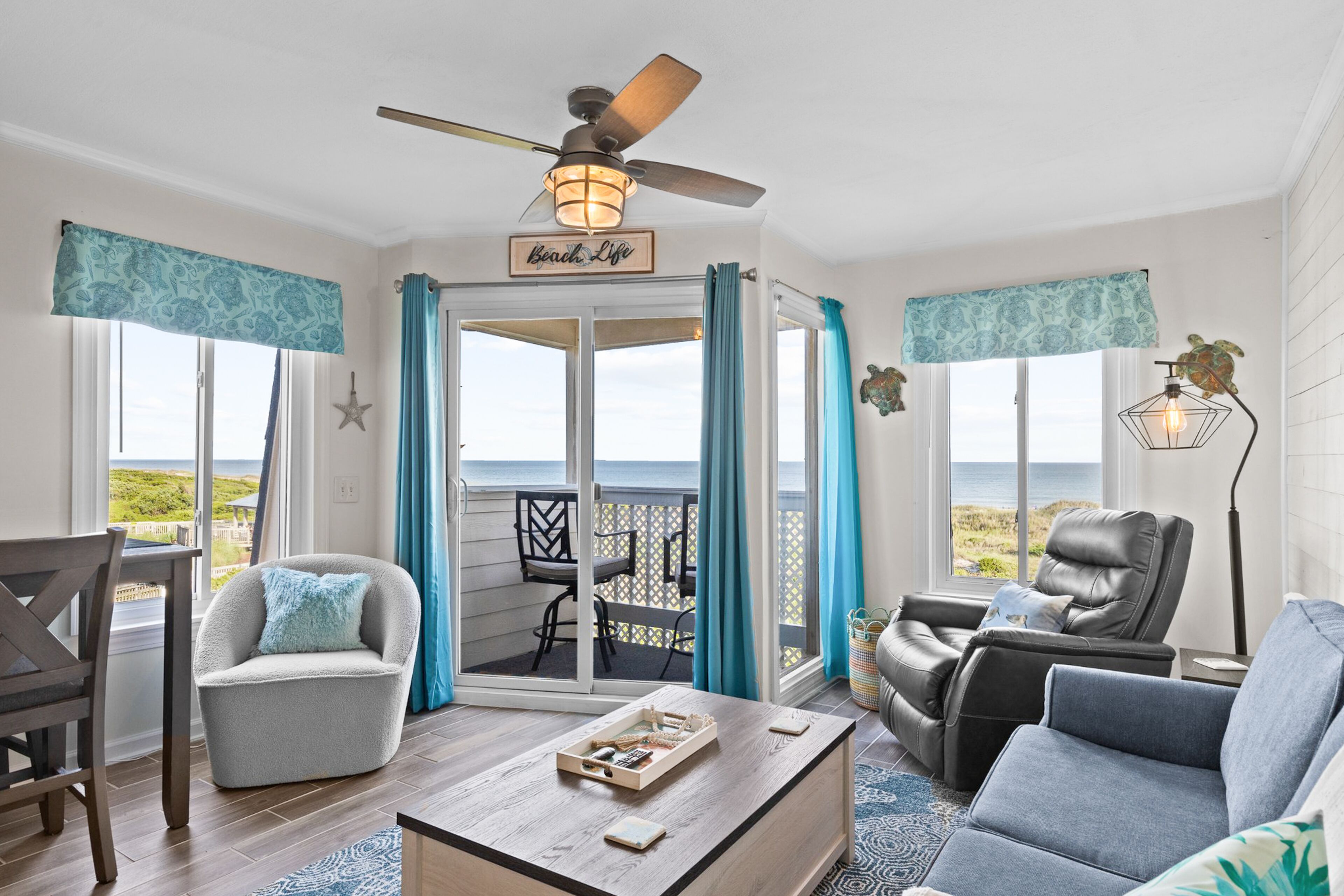 Oceanfront top-floor condo with panoramic views, hot tubs, pool, golf, tennis