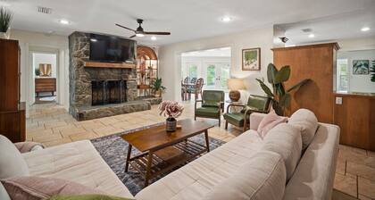 The Mangos Beach House - Sleeps 26