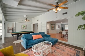 TV - The Mangos Beach House - Sleeps 26 (Bradenton)