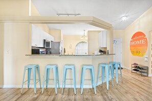 Dining - SaltyLux16 Heated Saltwater Pool/Near Beach/Island (Clearwater)