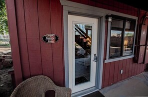 Luxury Room, Non Smoking, Patio | Terrace/patio - Beeline Guest House (Pine)