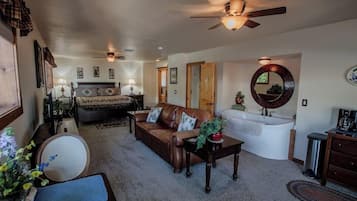 Deluxe Suite, Non Smoking, Mountain View | Laptop workspace, blackout drapes, iron/ironing board, free WiFi