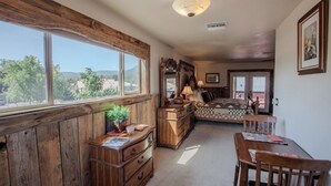 Romantic Suite, Non Smoking, Mountain View | In-room dining - Beeline Guest House (Pine)