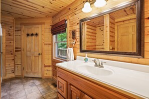 Ensemble baignoire-douche, serviettes fournies