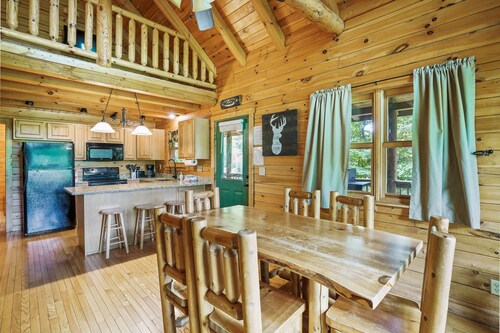 Cabin Fever | Luxury Hocking Hills Lodge