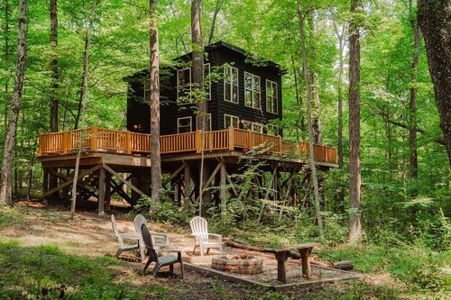 Puumaja-Ylellinen-Oma kylpyhuone-Sidney Nook Treehouse