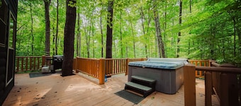 The Sidney Nook Treehouse | Hocking Hills, Views