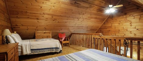 2 bedrooms, WiFi (free), bed sheets