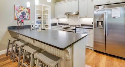 Charming Starkville Vacation Rental ~ 5 Mi to MSU!