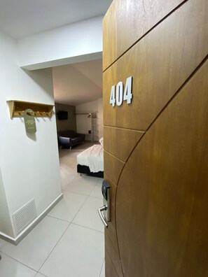 Deluxe-Studiosuite | Hochwertige Bettwaren, Minibar, Zimmersafe, individuell dekoriert