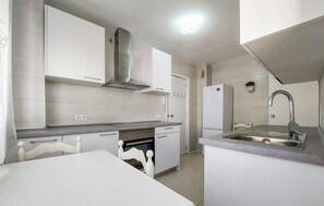 Fridge, microwave, stovetop, cookware/dishes/utensils