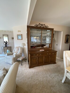 Interior - The Retro Bungalow in Dayton  (Dayton)