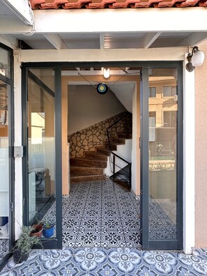 Interior entrance - Capo Calaberno Aparts (Karaburun)
