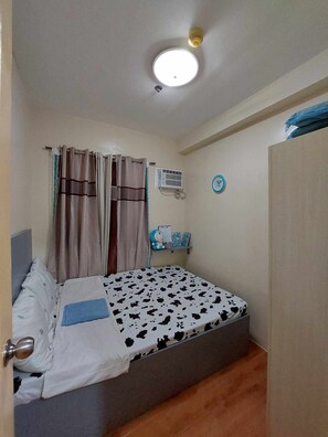 1 bedroom, WiFi, bed sheets