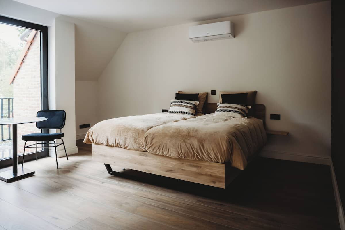Superior Double or Twin Room | Desk, laptop workspace, free WiFi, bed sheets