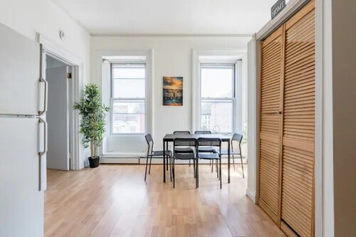 HUGE Sun-Drenched 3BR 1 Stop to NYC #2
