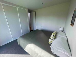 4 bedrooms
