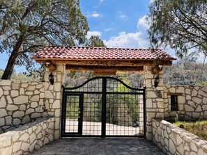 Front of property - Finca Bermúdez (Huasca de Ocampo)