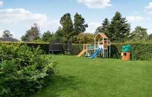 Children's area - Pet friendly home in Dronningmølle (Dronningmølle)