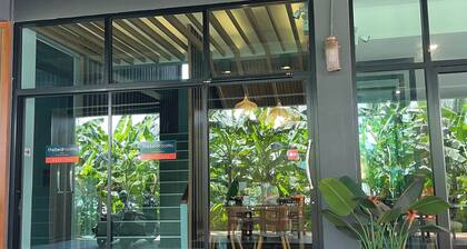 The Bedrooms Maeklong Service Apartment