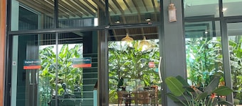 The Bedrooms Maeklong Service Apartment