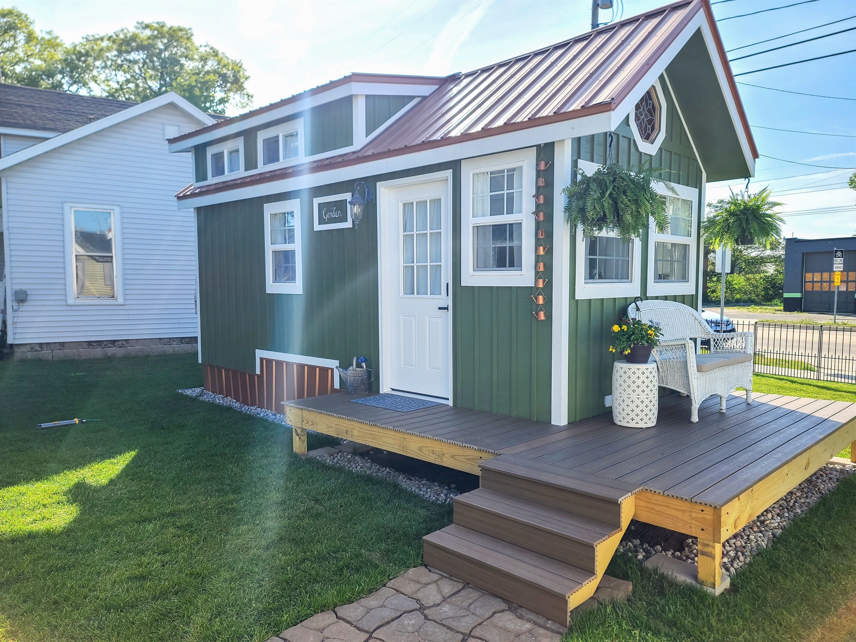 The Garden House - Tiny House - Tiny Digs Lakeshore