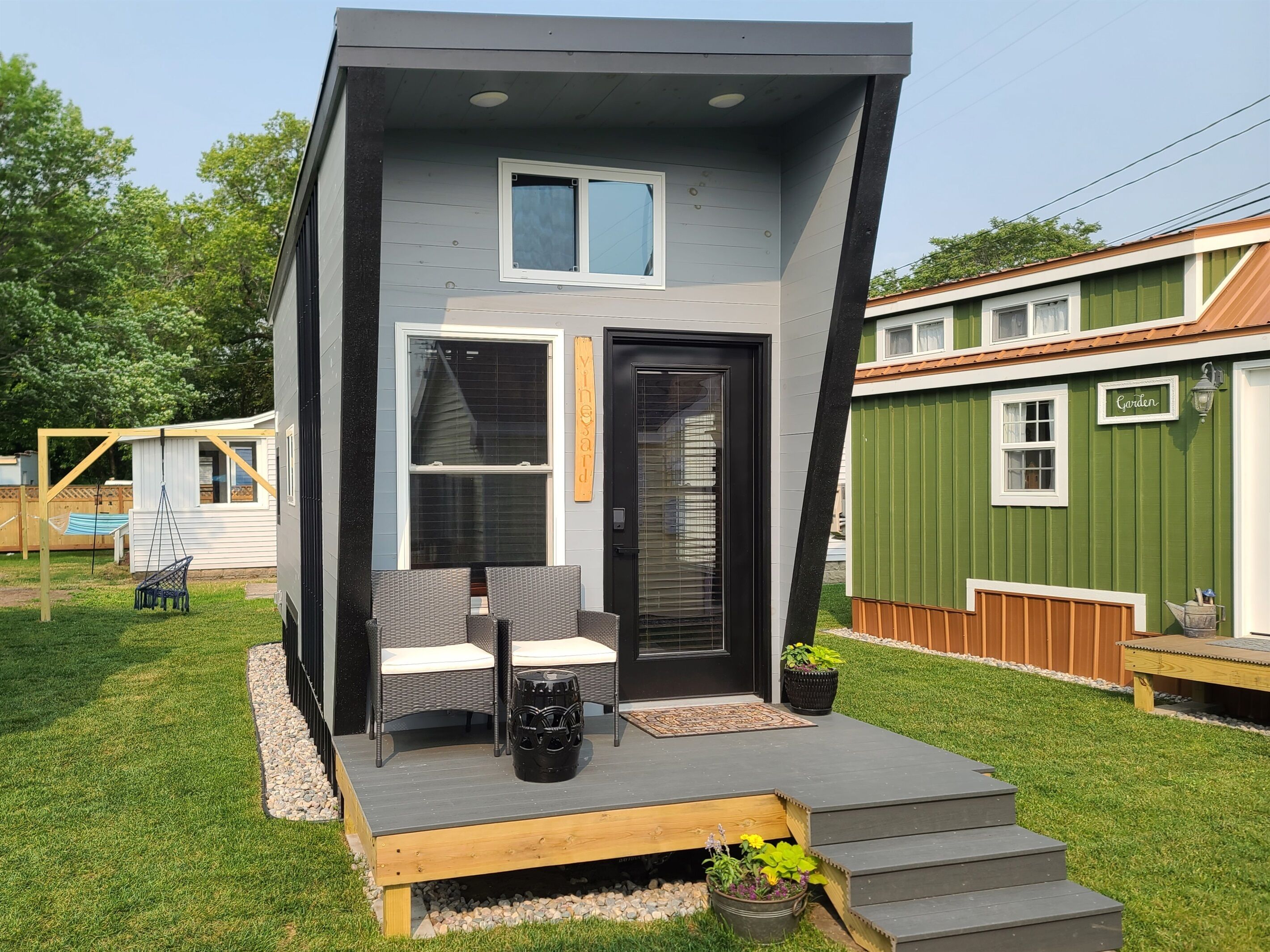 The Vineyard - Tiny House - Tiny Digs Lakeshore