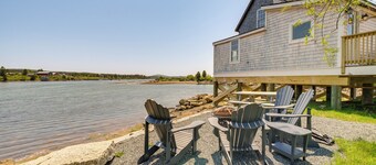 Historic Winter Harbor Cottage w/ Waterfront Views