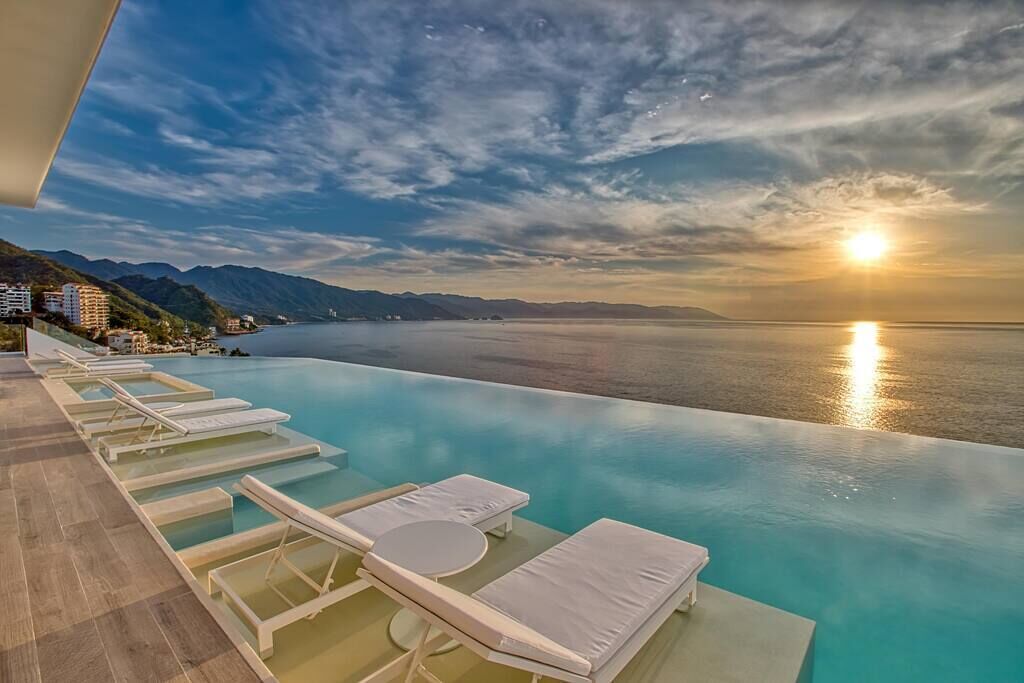 An infinity pool, a rooftop pool
