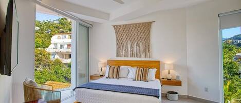 2 habitaciones, tabla de planchar con plancha, cuna de viaje y wifi